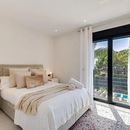 Golf-Front Villa Private Pool Sleeps 8 Apartment *