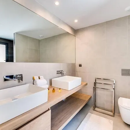Apartment Golf-Front Villa Private Pool Sleeps 8 *