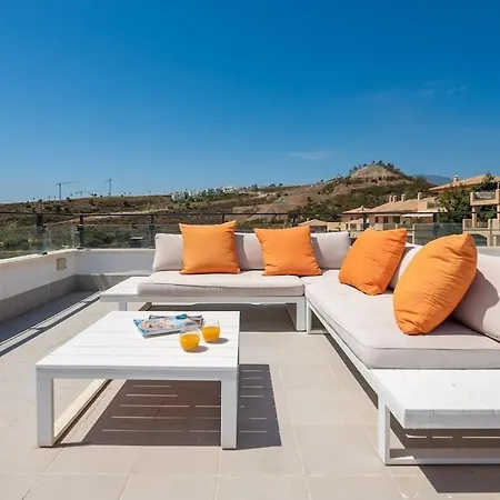Golf-Front Villa Private Pool Sleeps 8 Apartment *