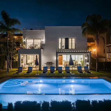 Apartment Golf-Front Villa Private Pool Sleeps 8 *