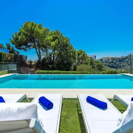 Apartment Golf-Front Villa Private Pool Sleeps 8