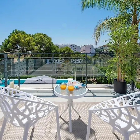 Golf-Front Villa Private Pool Sleeps 8
